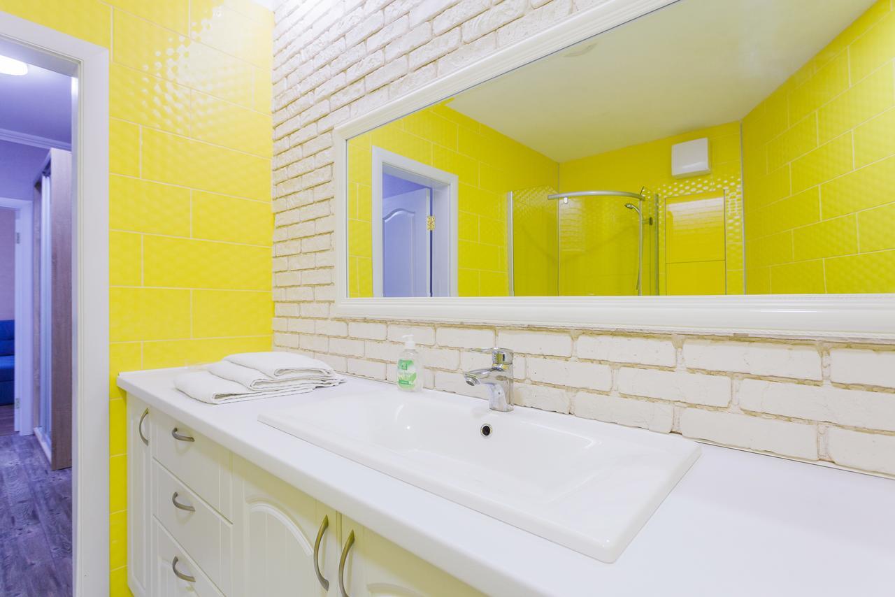 Cosy Apartment At Pozniaky Київ Екстер'єр фото