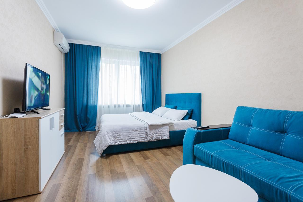 Cosy Apartment At Pozniaky Київ Екстер'єр фото